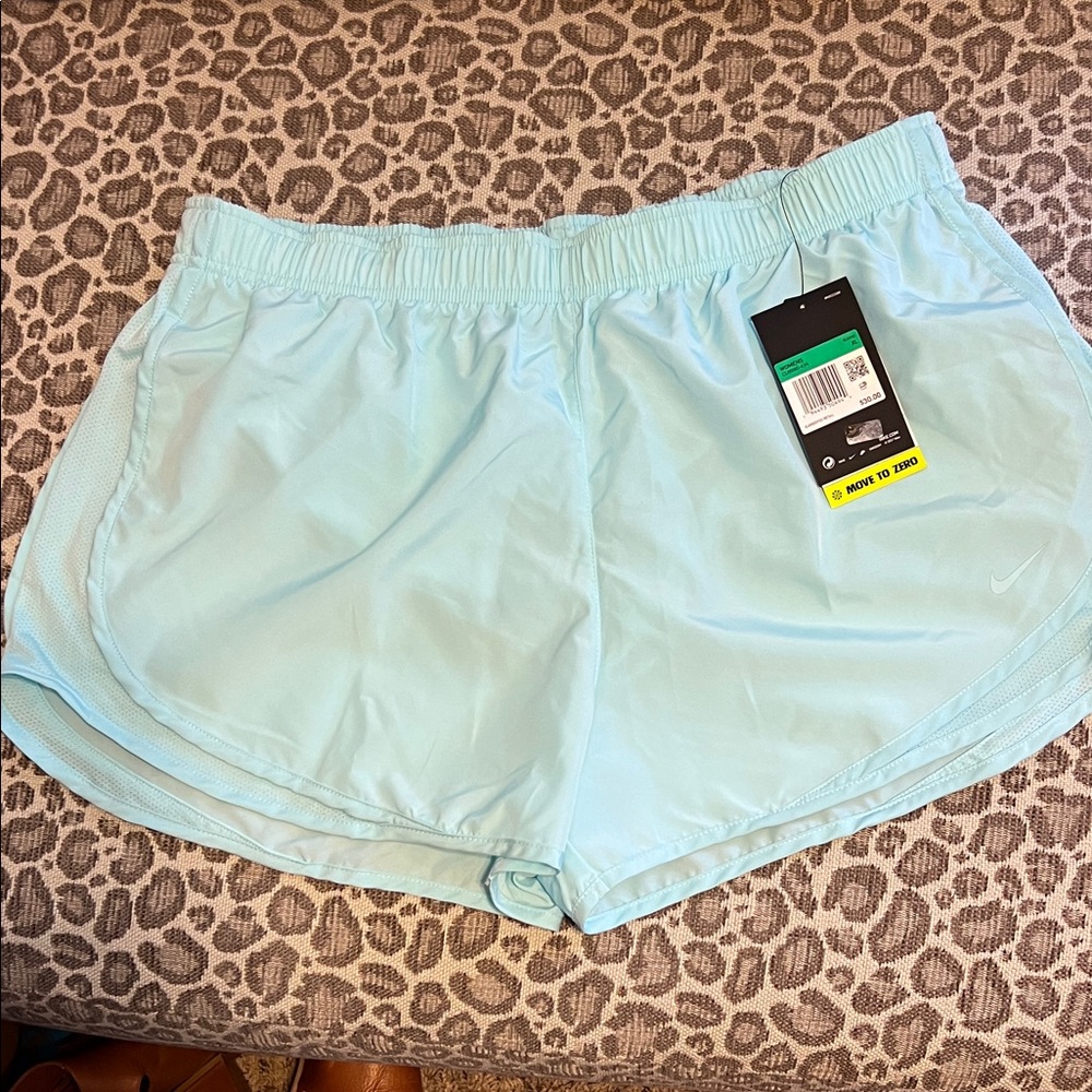 Nike tempo running shorts
